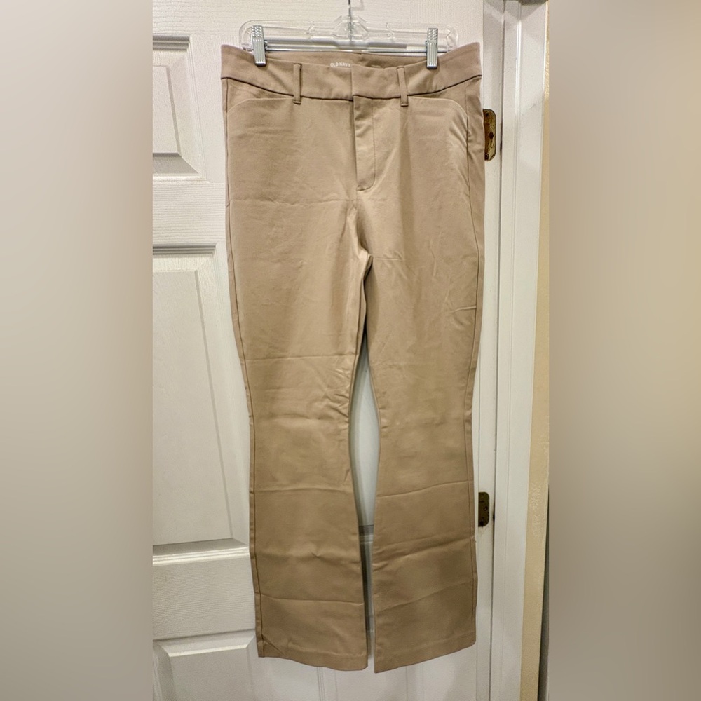 Old Navy Women’s Khaki Pants